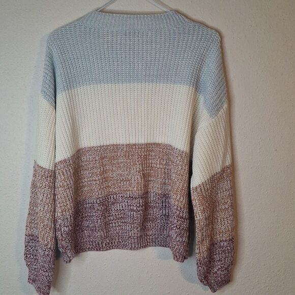 Paper Crane Blue and Cream Crew Neck Sweater size medium - Picture 4 of 6